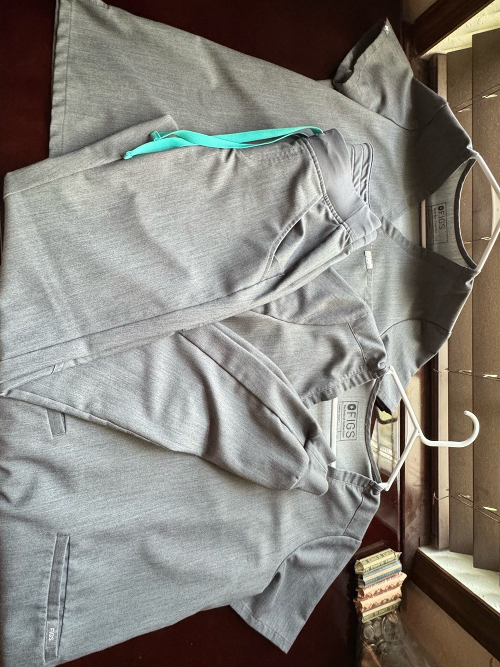 FIGS Gray Woman’s 3 piece set (two xs scrub tops, and one xxs/t scrub pants)